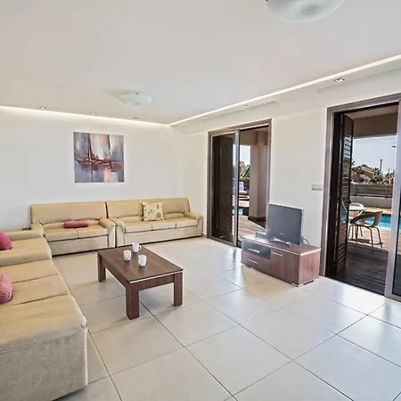 Vilă Picture This, Enjoying Your Holiday In A Luxury 5 Star In Ayia Napa, For Less Than A Hotel, 1297 Ayia Napa